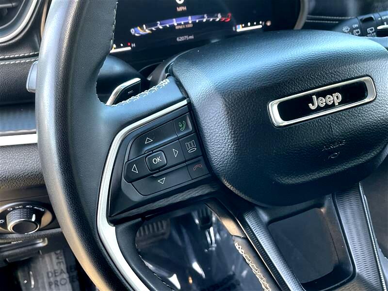 Jeep Grand Cherokee L Laredo 4WD 2023