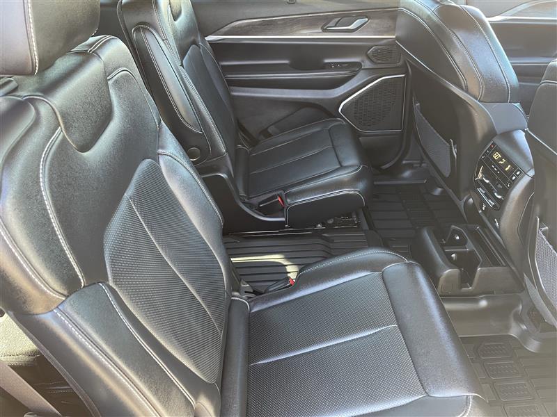 Jeep Grand Cherokee L Limited 4WD 2022