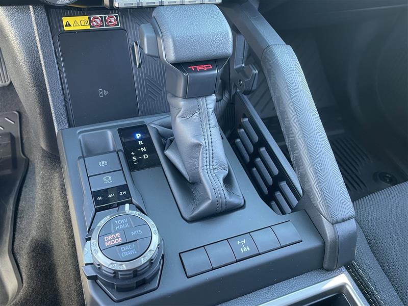 Toyota 4Runner Limited 4WD 2025