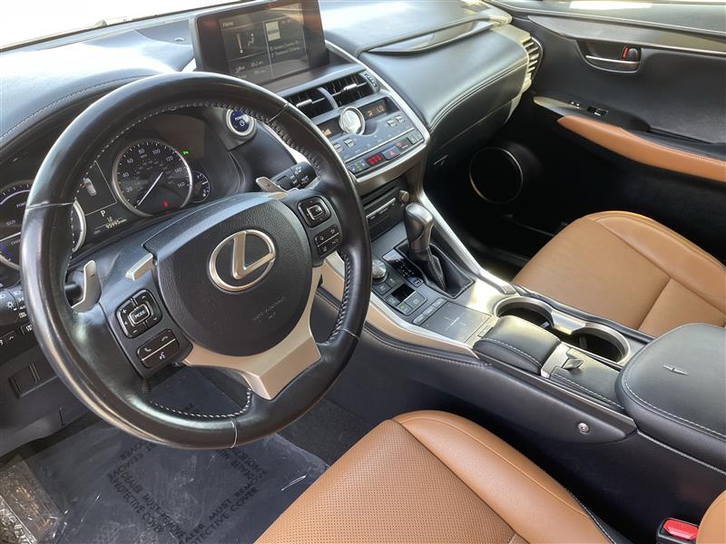 Lexus NX 300h AWD 2019