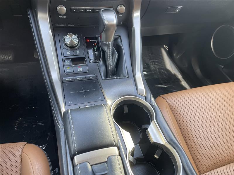 Lexus NX 300h AWD 2019