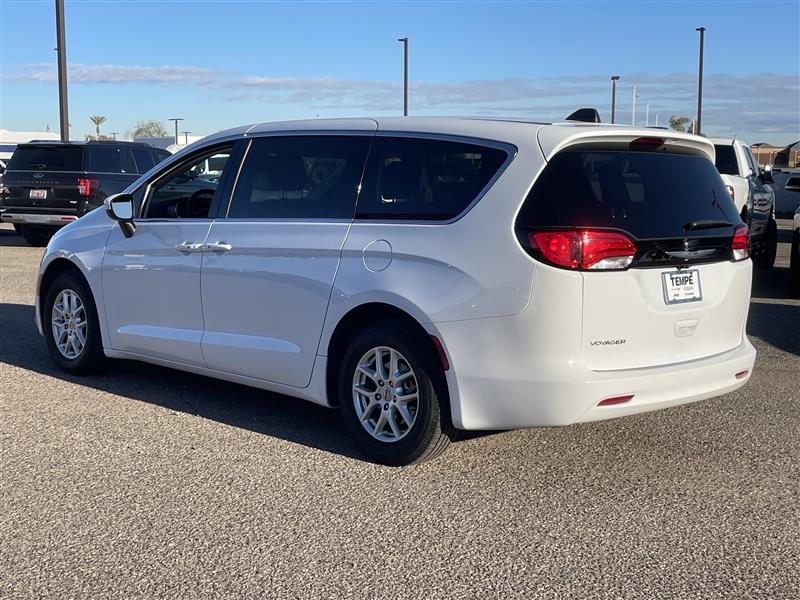 Chrysler Voyager LX 2023