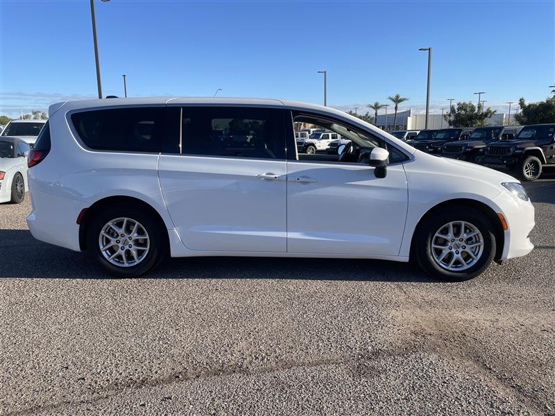 Chrysler Voyager LX 2023