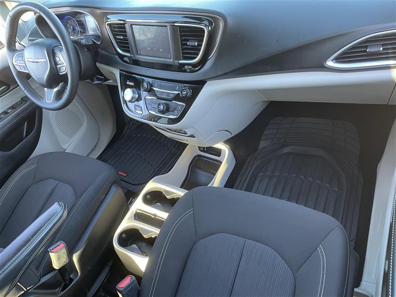 Chrysler Voyager LX 2023