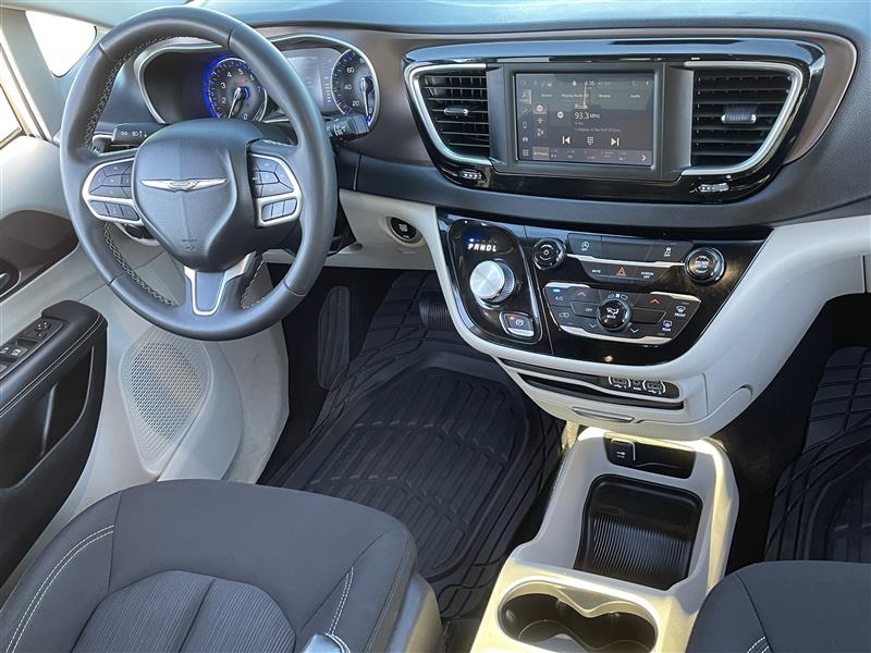 Chrysler Voyager LX 2023