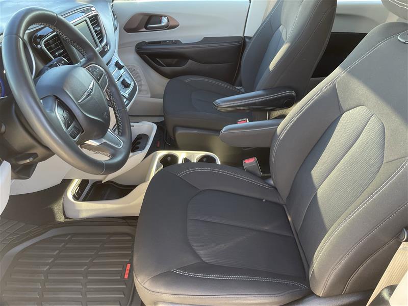 Chrysler Voyager LX 2023