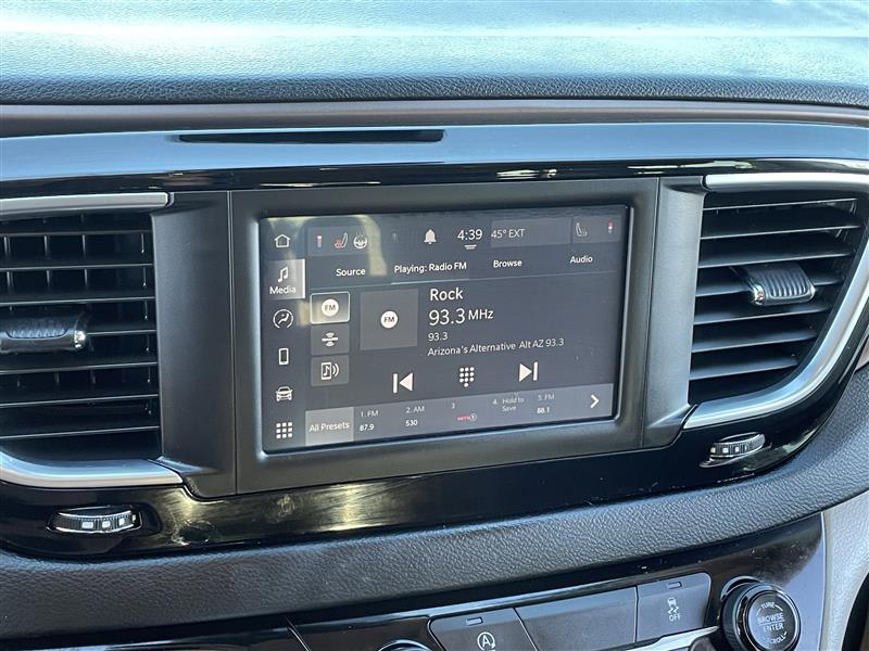 Chrysler Voyager LX 2023