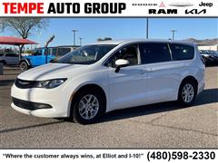 2023 Chrysler Voyager 