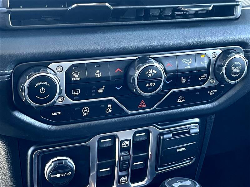 Jeep Wrangler Sahara 2024