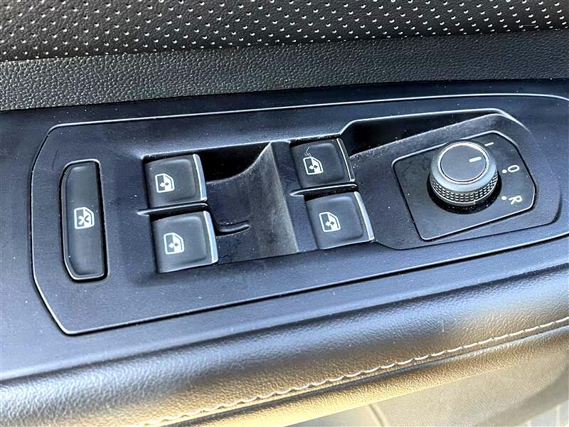 Volkswagen Atlas SE w/Technology 2025