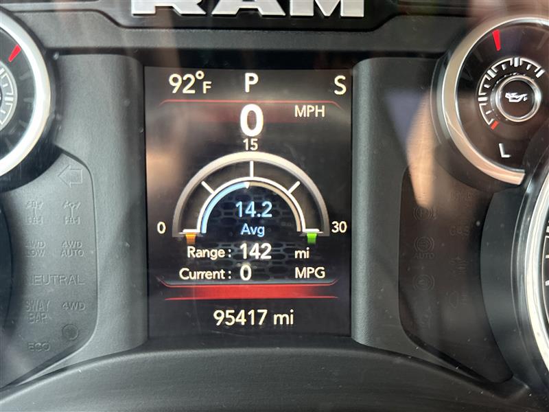 RAM 1500 Big Horn Crew Cab SWB 4WD 2020