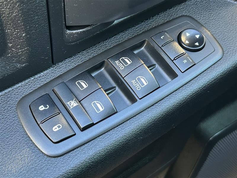 RAM 2500 Tradesman Crew Cab SWB 4WD 2021