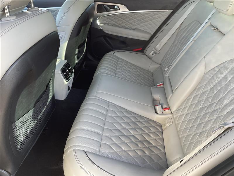 Genesis G70 2.0T 2021