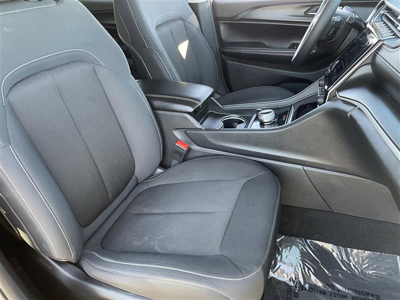 Jeep Grand Cherokee L Laredo 2023