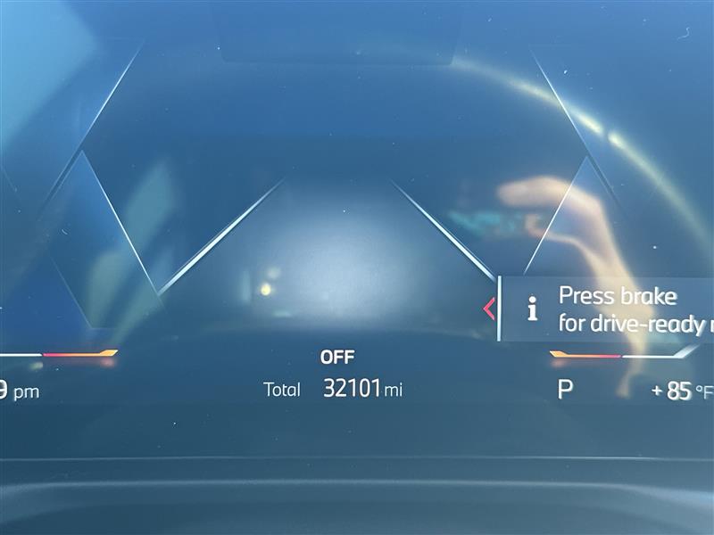 BMW 3-Series 330i 2024