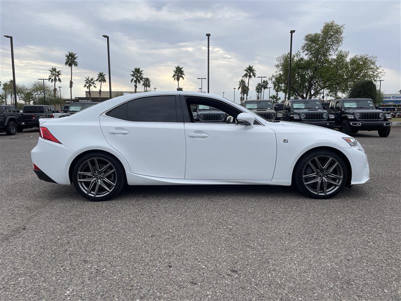 Lexus IS 300 AWD 2016