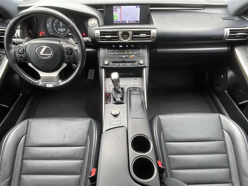 Lexus IS 300 AWD 2016
