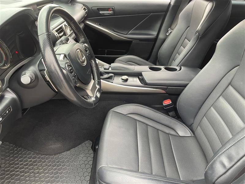 Lexus IS 300 AWD 2016