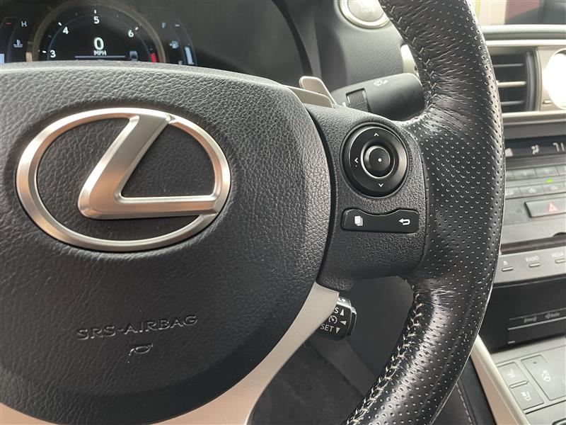 Lexus IS 300 AWD 2016