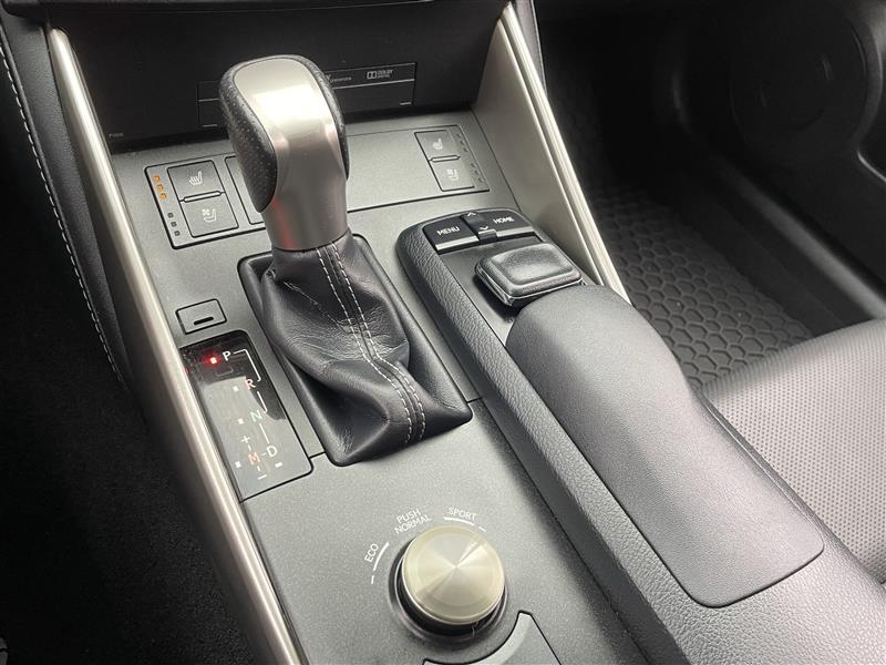 Lexus IS 300 AWD 2016