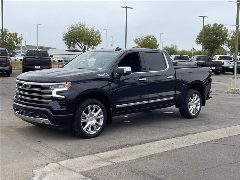 Chevrolet Silverado 1500 High Country Crew Cab 4WD 2024