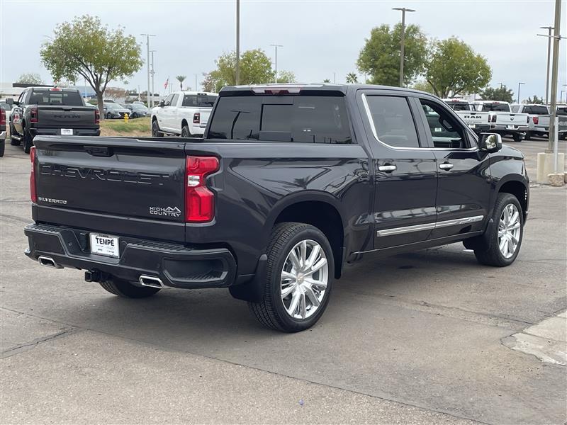 Chevrolet Silverado 1500 High Country Crew Cab 4WD 2024