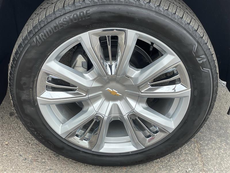 Chevrolet Silverado 1500 High Country Crew Cab 4WD 2024