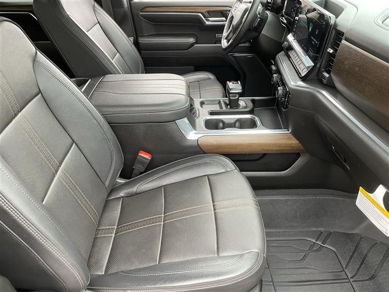 Chevrolet Silverado 1500 High Country Crew Cab 4WD 2024