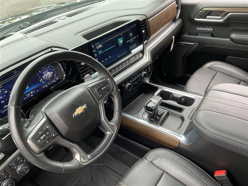 Chevrolet Silverado 1500 High Country Crew Cab 4WD 2024