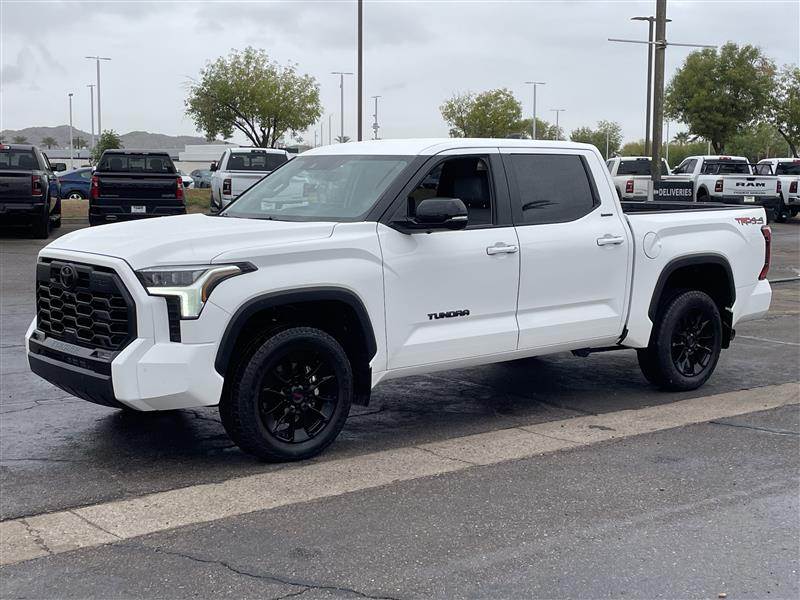 Toyota Tundra Limited CrewMax 4WD 2024