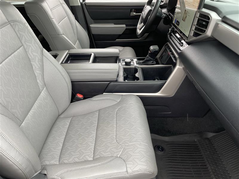 Toyota Tundra Limited CrewMax 4WD 2024