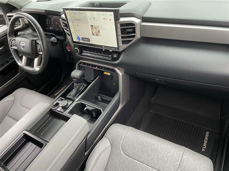 Toyota Tundra Limited CrewMax 4WD 2024