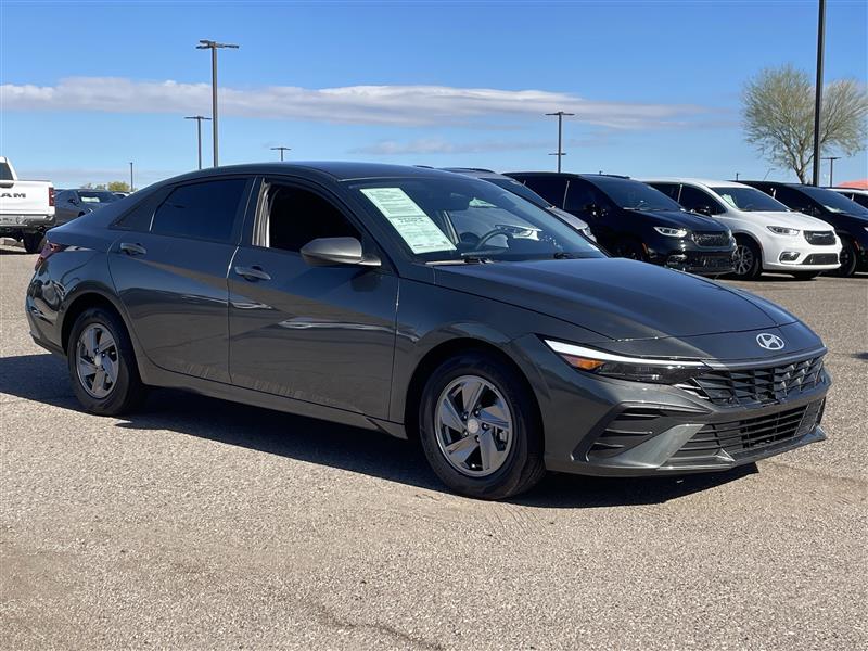 Hyundai Elantra SE 2025