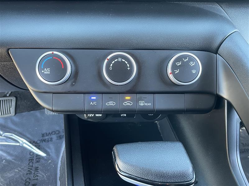 Hyundai Elantra SE 2025