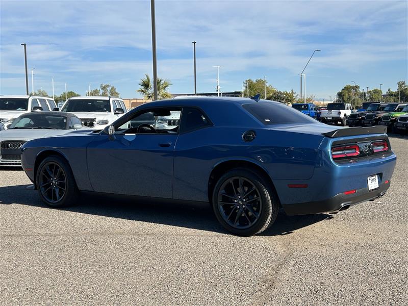 Dodge Challenger GT AWD 2021
