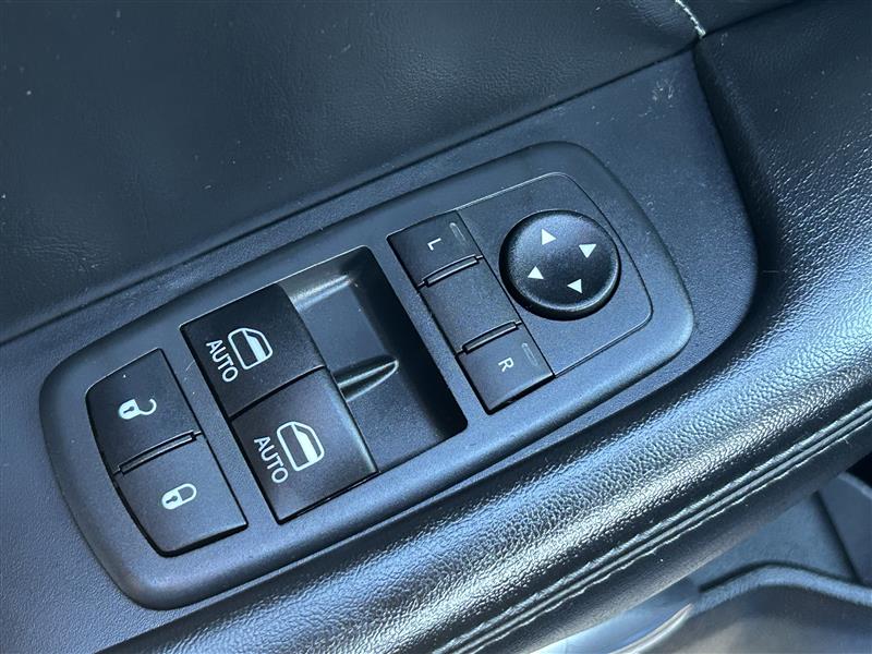 Dodge Challenger GT AWD 2021