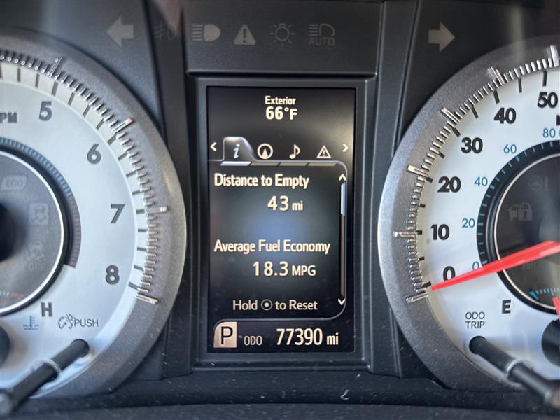 Toyota Sienna SE FWD 8-Passenger V6 2015