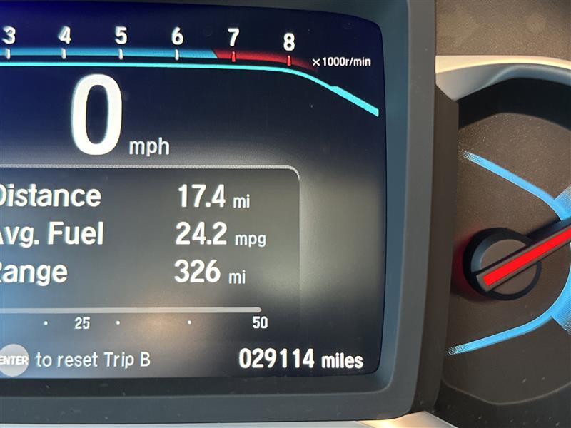 Honda Pilot Touring w/Rear Captains Chairs 2022