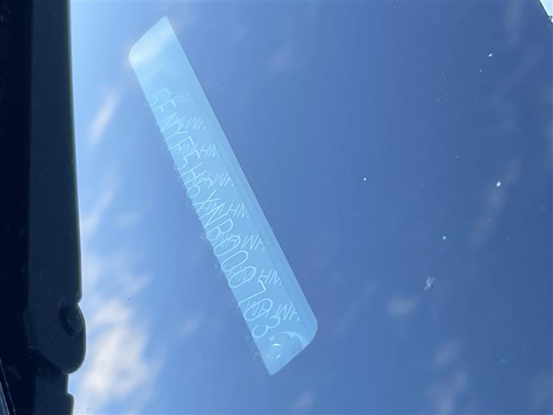 Honda Pilot Touring w/Rear Captains Chairs 2022