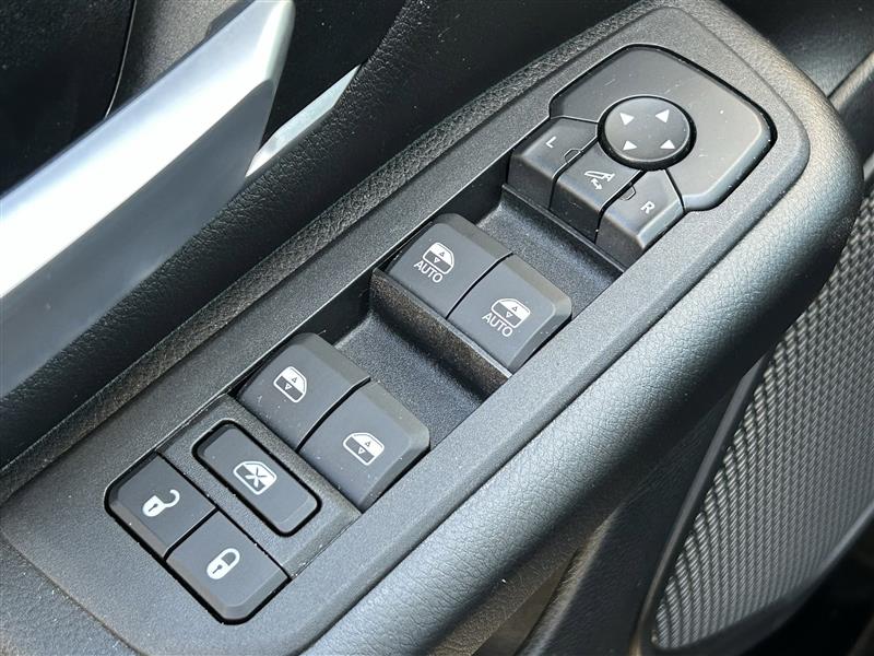 RAM 1500 Big Horn Crew Cab SWB 4WD 2025