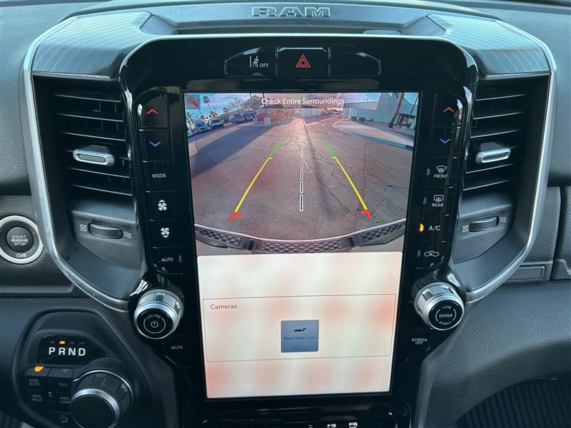 RAM 1500 Big Horn Crew Cab SWB 4WD 2025