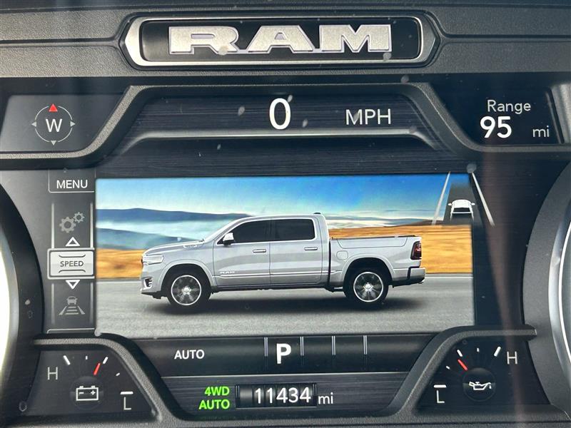 RAM 1500 Big Horn Crew Cab SWB 4WD 2025