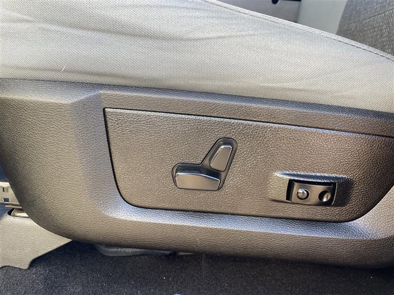 RAM 1500 Classic Tradesman Crew Cab SWB 2WD 2019