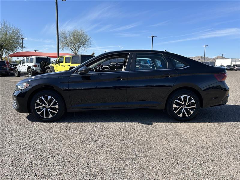 Volkswagen Jetta S 2024