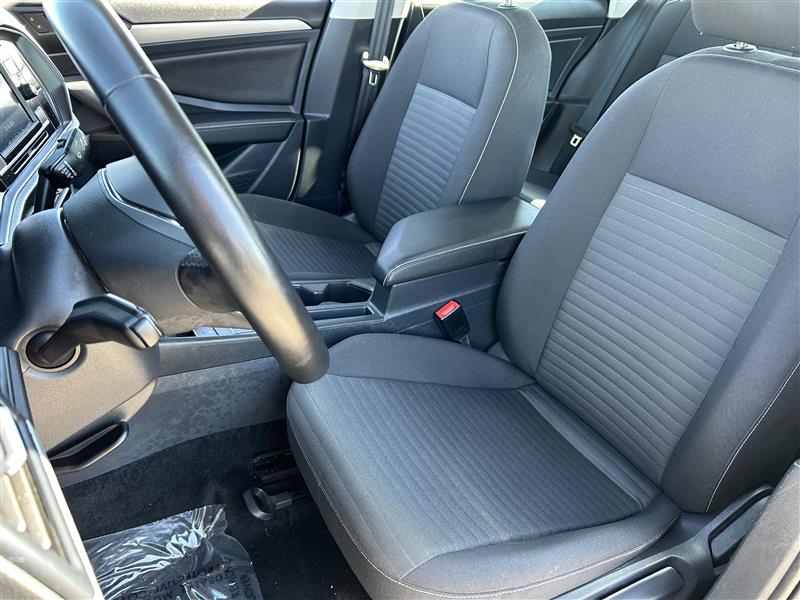 Volkswagen Jetta S 2024