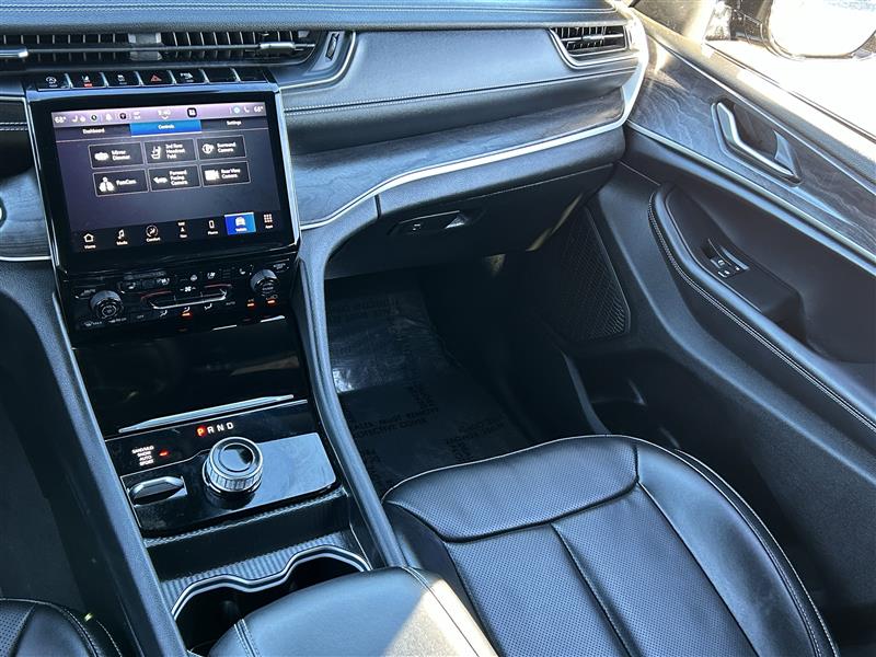 Jeep Grand Cherokee L Limited 4WD 2024