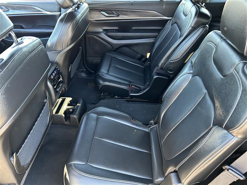 Jeep Grand Cherokee L Limited 4WD 2024