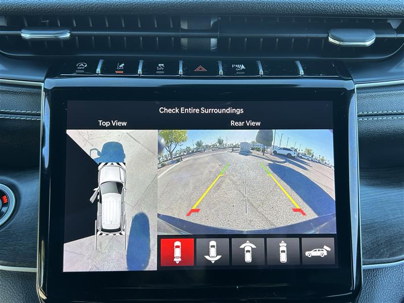 Jeep Grand Cherokee L Limited 4WD 2024