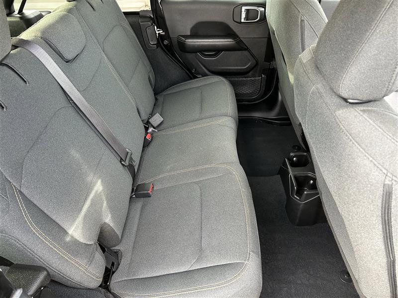 Jeep Wrangler Sahara 2024