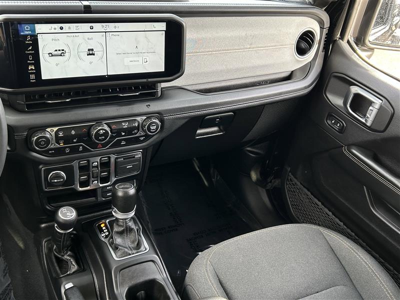 Jeep Wrangler Sahara 2024